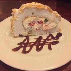 Cellar - Kiwi and strawberry roulade