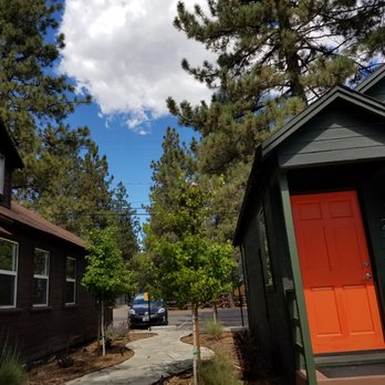 Noon Lodge at Mallard Bay - Big Bear Lake, CA
