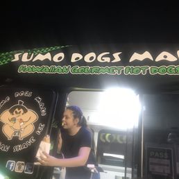 Sumo Dogs Maui Food Truck