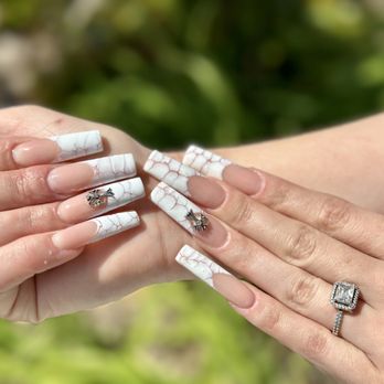Me-Eco Nail Bar - Nails done by Lynn - Nail Salons Near Me - Corona, California Me-Eco Nail Bar - Nails done by Lynn - Nail Salons Near Me - Corona, California