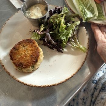 The Barrel Club - Crab cake happy hour - New American Near Me - Oak Lawn, Illinois The Barrel Club - Crab cake happy hour - New American Near Me - Oak Lawn, Illinois