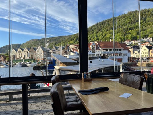 Fjellskål Seafood Restaurant by null