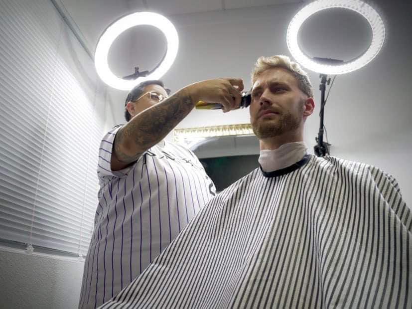 Studio 512 Barbershop Logo