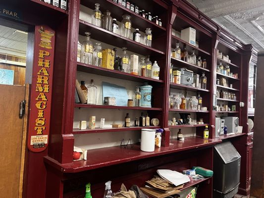 Delekta Pharmacy by null