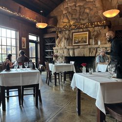 Chucherias Restaurant - Cozy yet elegant
