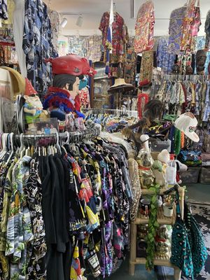 Bailey's Antiques and Aloha Shirts by null