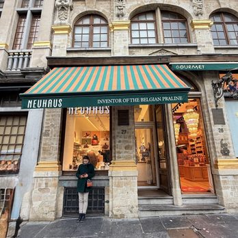 Neuhaus - Store on the Grand Place. - Chocolatiers & Shops Near Me - Brussels, BRU Neuhaus - Store on the Grand Place. - Chocolatiers & Shops Near Me - Brussels, BRU