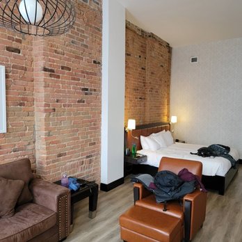 Hôtel Place d'Armes - Main room - Hotels Near Me - Montreal, Quebec Hôtel Place d'Armes - Main room - Hotels Near Me - Montreal, Quebec