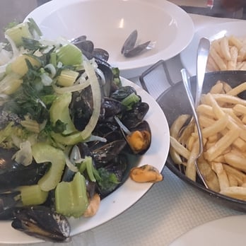 Restaurant Kombuis - Mussels and fries - Seafood Near Me - Oostende, VWV Restaurant Kombuis - Mussels and fries - Seafood Near Me - Oostende, VWV