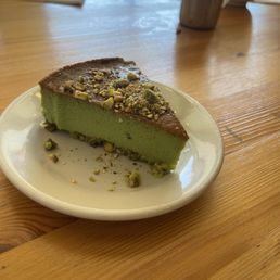 Flan with pistachio
