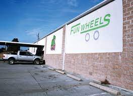 Fun Wheels Skating Center Logo