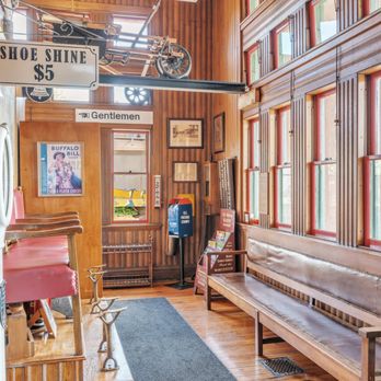 Steaming Tender - Waiting Area - American Near Me - Palmer, Massachusetts