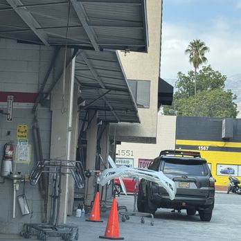 Caliber Collision - In area for estimates. - Body Shops Near Me - Pasadena, California Caliber Collision - In area for estimates. - Body Shops Near Me - Pasadena, California