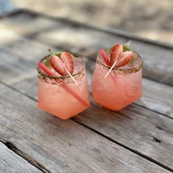 Shake Rattle & Roll Mobile Bar - Strawberry Margarita