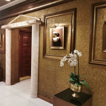 Caesar's Steak House - the entrance to the dining room - Steakhouses Near Me - Calgary, Alberta
