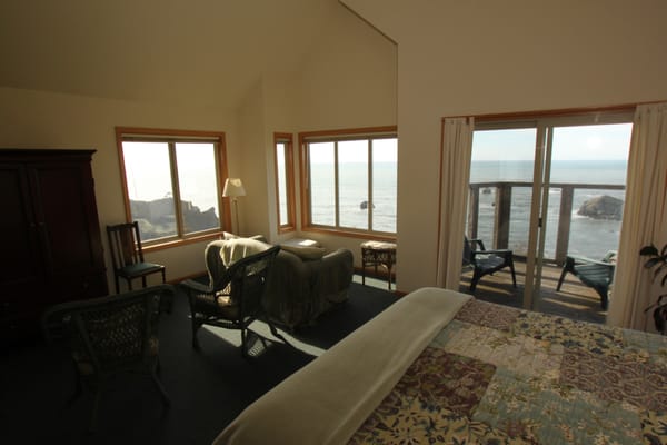 Turtle Rocks Oceanfront Inn by null