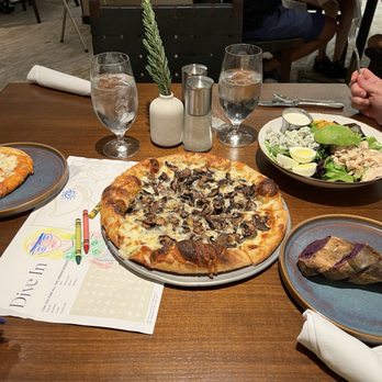 California's Restaurant - Mushroom Pizza , kid's cheese pizza, purple potato appetizer and a chicken salad.  All very good. - New American Near Me - Universal City, California