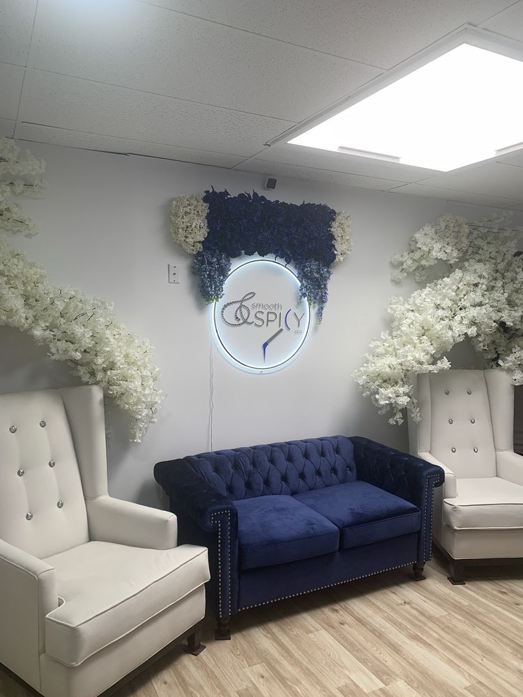 Smooth and Spicy Spa Logo