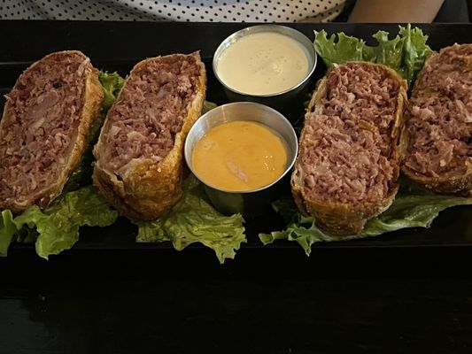 Porter Cullens Irish Pub & Restaurant by null