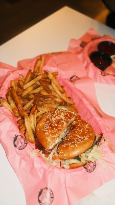 Main Burger by null