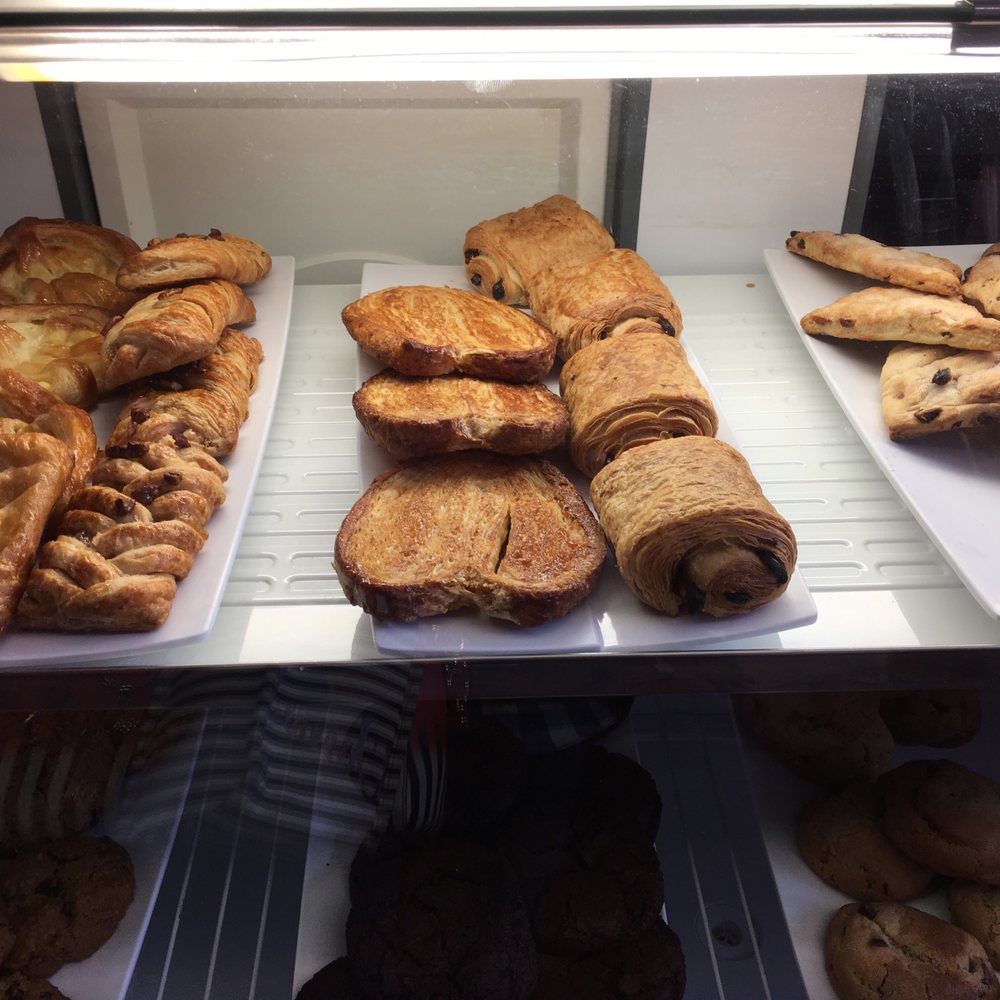 Le Petit Cafe & Grille - Sweet treats - Cupcakes Near Me - Pittsburgh, Pennsylvania Le Petit Cafe & Grille - Sweet treats - Cupcakes Near Me - Pittsburgh, Pennsylvania