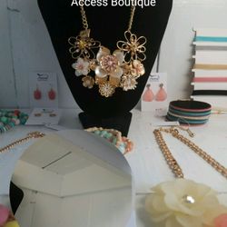 Access Boutique - Pretty jewelry, good quality and affordable prices.  Win all around at Access Boutique!