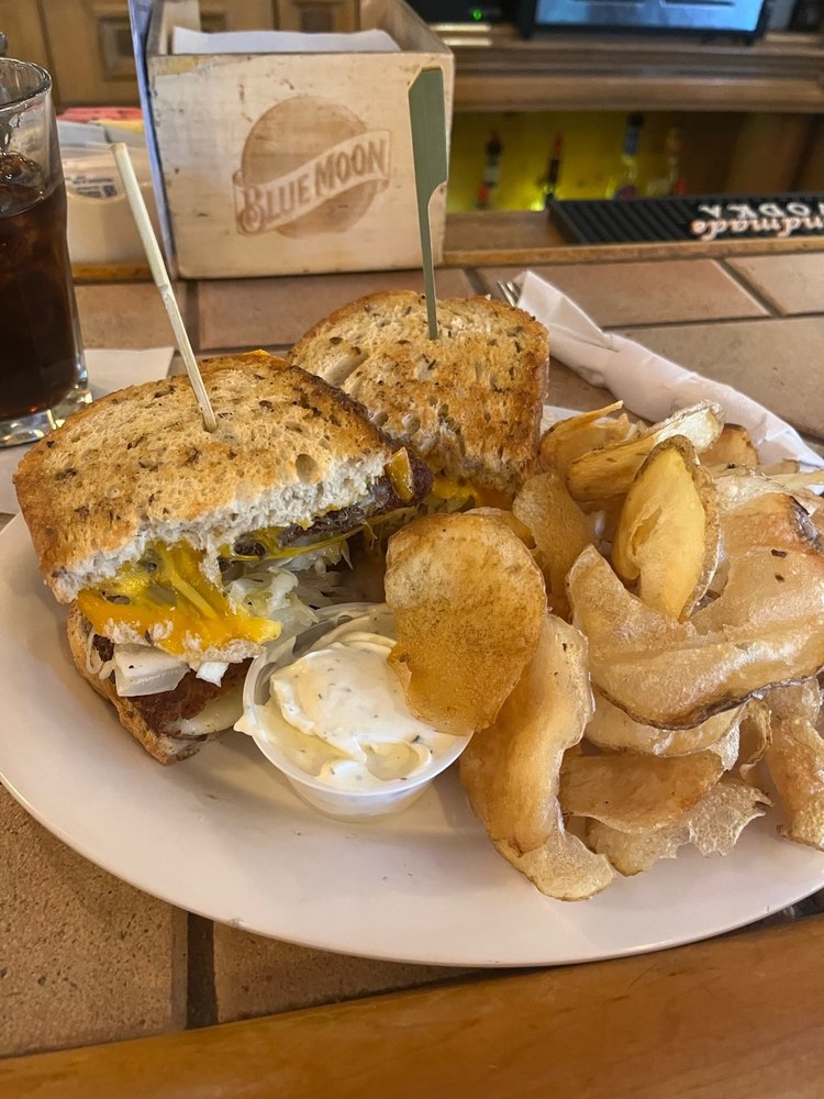 MOOSEHEAD SALOON 45 Photos & 92 Reviews 694 Dover Center Rd