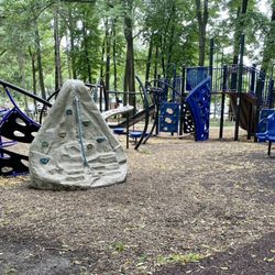 Franklin Park - Fun playground with inclusive pathways to play, bathrooms, shelter houses, trails, ball fields--fun for all ages!