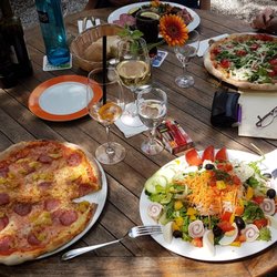 Salino Holzofenpizza - Alles köstlich!