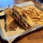 Oggi's Sports | Brewhouse |Pizza
