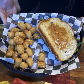 The Little Owl Social Pub - Grilled cheese - American Near Me - Brookfield, Illinois The Little Owl Social Pub - Grilled cheese - American Near Me - Brookfield, Illinois