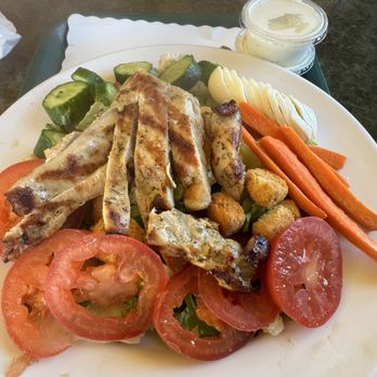 John's Hamburgers - Grilled chicken salad - Burgers Near Me - Long Beach, California