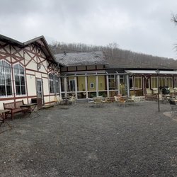 Restaurant Felsenkeller - Auch draußen sicher sehr schön im Sommer...