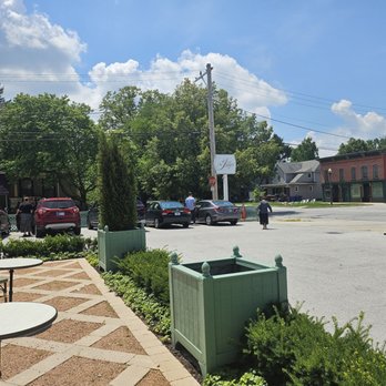 Jilly's Boutique Cafe - Cafes Near Me - Crown Point, Indiana