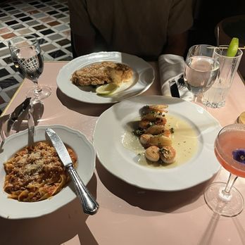 Contessa - Boston - Fettuccine Bolognese Chicken Francese Scallops Aglio Olio Peperoncino - Italian Near Me - Boston, Massachusetts Contessa - Boston - Fettuccine Bolognese Chicken Francese Scallops Aglio Olio Peperoncino - Italian Near Me - Boston, Massachusetts