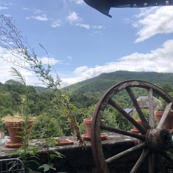Les Epicurieuz - Amazing view - Gift Shops Near Me - Saint-Nectaire, 63 Les Epicurieuz - Amazing view - Gift Shops Near Me - Saint-Nectaire, 63