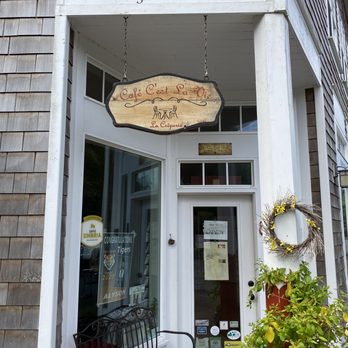 Cafe C'est La Vie - Cute cafe and nice area. - Cafes Near Me - Depoe Bay, Oregon Cafe C'est La Vie - Cute cafe and nice area. - Cafes Near Me - Depoe Bay, Oregon