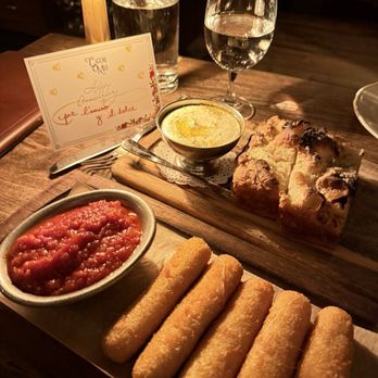 Ciccio Mio - Italian Near Me - Chicago, Illinois