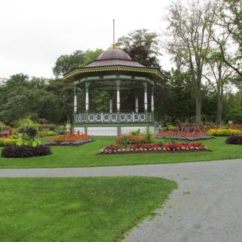 Halifax Public Gardens - Flowers everywhere - Botanical Gardens Near Me - Halifax, Nova Scotia
