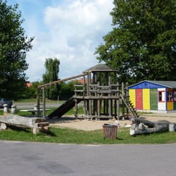 Ferien- und Freizeitpark - Spielplatz