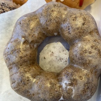 Liliha Bakery - Mochi donut - Bakeries Near Me - Honolulu, Hawaii