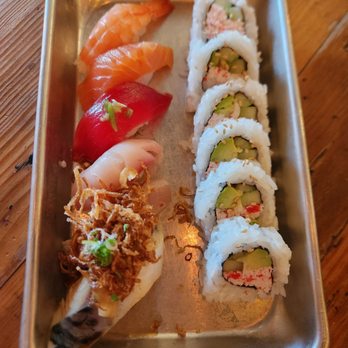 Ezze Sushi - Lunch Set D: shrimp, salmon, tuna, albacore, yellowtail, saba sushi and a California roll - Sushi Bars Near Me - Glendora, California