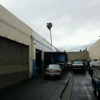 Gurrola's Auto Repair - Work area - Auto Repair Near Me - Van Nuys, California Gurrola's Auto Repair - Work area - Auto Repair Near Me - Van Nuys, California