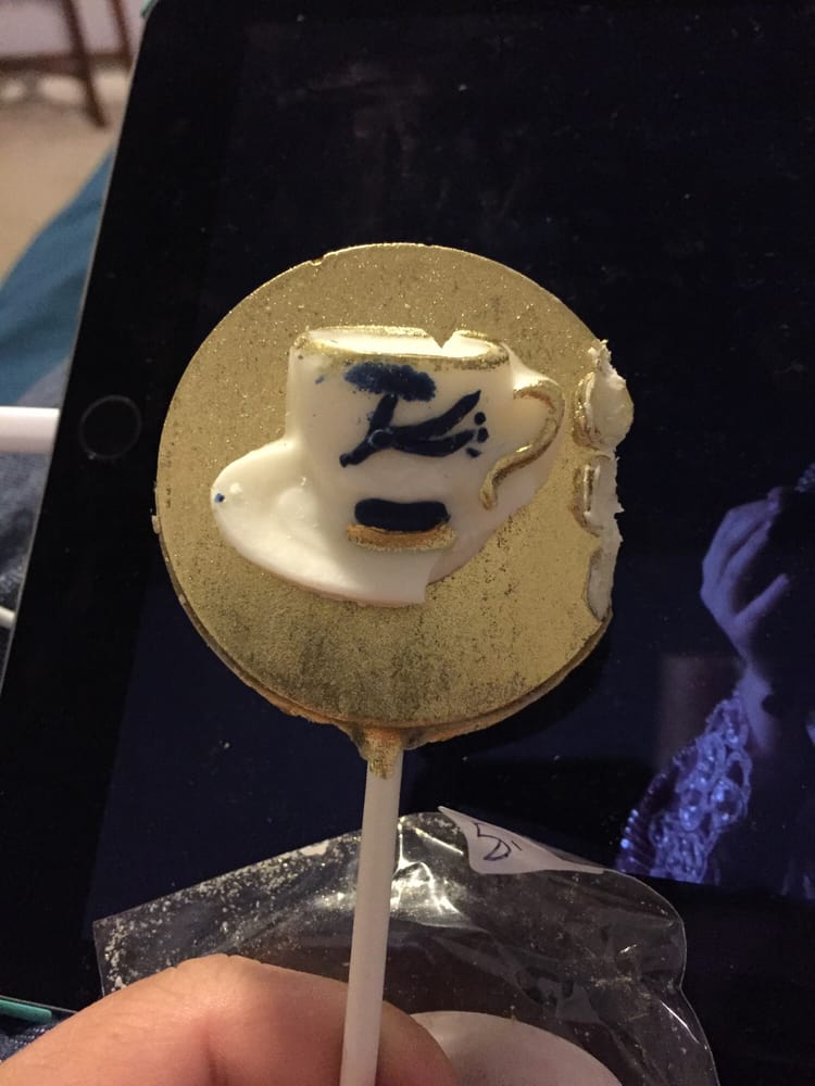 CANDY DISH Updated June 2024 3911 Moncton Street, Richmond, British