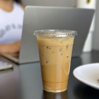 Skimos Coffee Shop - Coffee & Tea Near Me - Henderson, Nevada