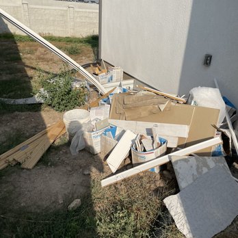 Painting & Drywall 4 Less - Trash left outside the house - Painters Near Me - Riverton, Utah Painting & Drywall 4 Less - Trash left outside the house - Painters Near Me - Riverton, Utah