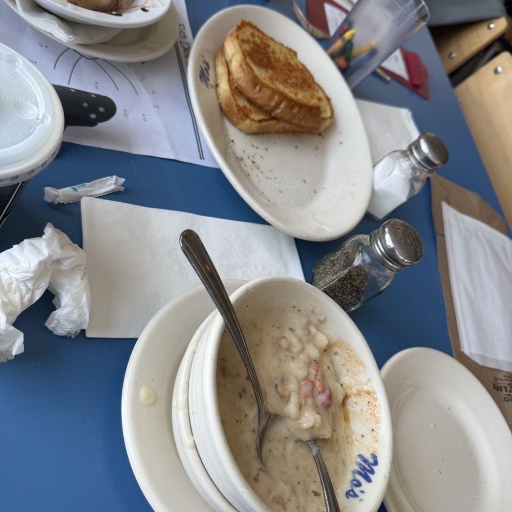 Mo's Seafood & Chowder - Couldn't even finish the chat so good - Seafood Near Me - Newport, Oregon Mo's Seafood & Chowder - Couldn't even finish the chat so good - Seafood Near Me - Newport, Oregon