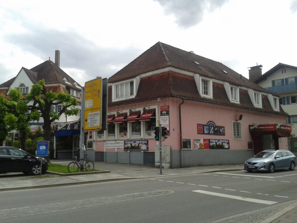 PEACHES PIZZERIA Updated April 2024 Marienplatz 17, Garmisch