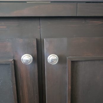 Creo Custom Woodwork - Midline of bottom and top not centered. Hard to tell from pic but knobs arent even - Carpenters Near Me - San Antonio, Texas Creo Custom Woodwork - Midline of bottom and top not centered. Hard to tell from pic but knobs arent even - Carpenters Near Me - San Antonio, Texas