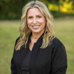 Howe Family Dentistry - Denise